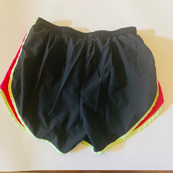 Nike Shorts - Picture 2 of 3